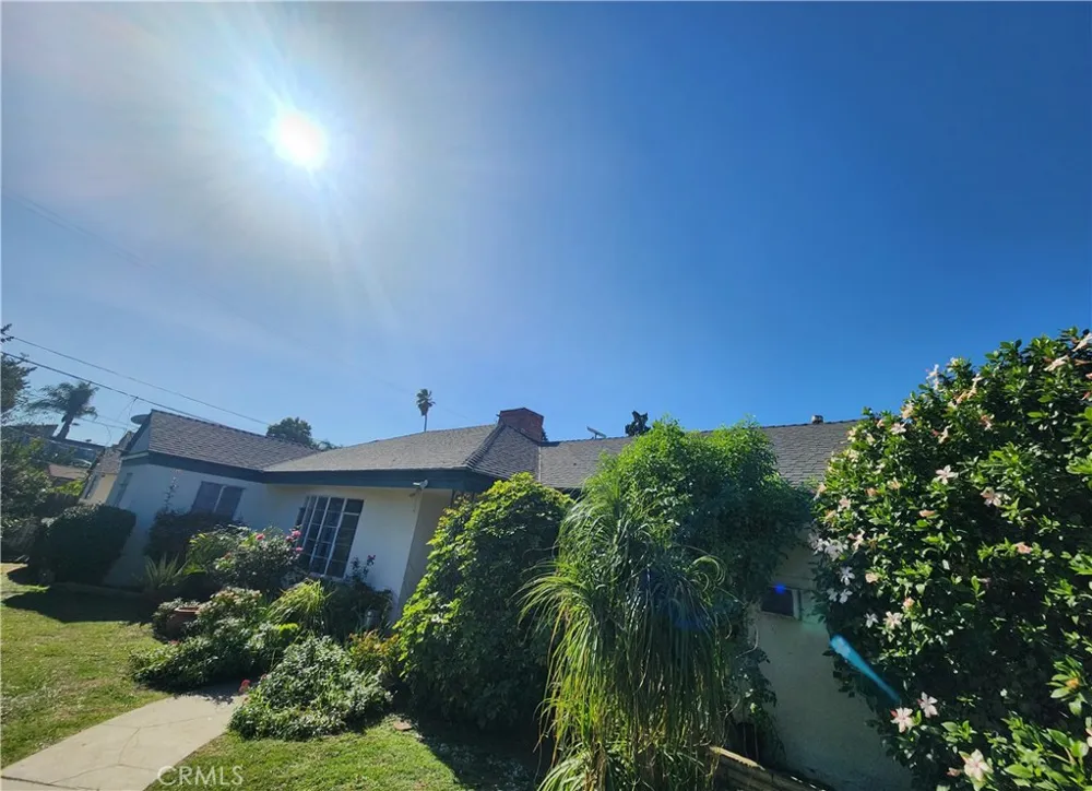 8345 Kester Panorama City, CA 91402