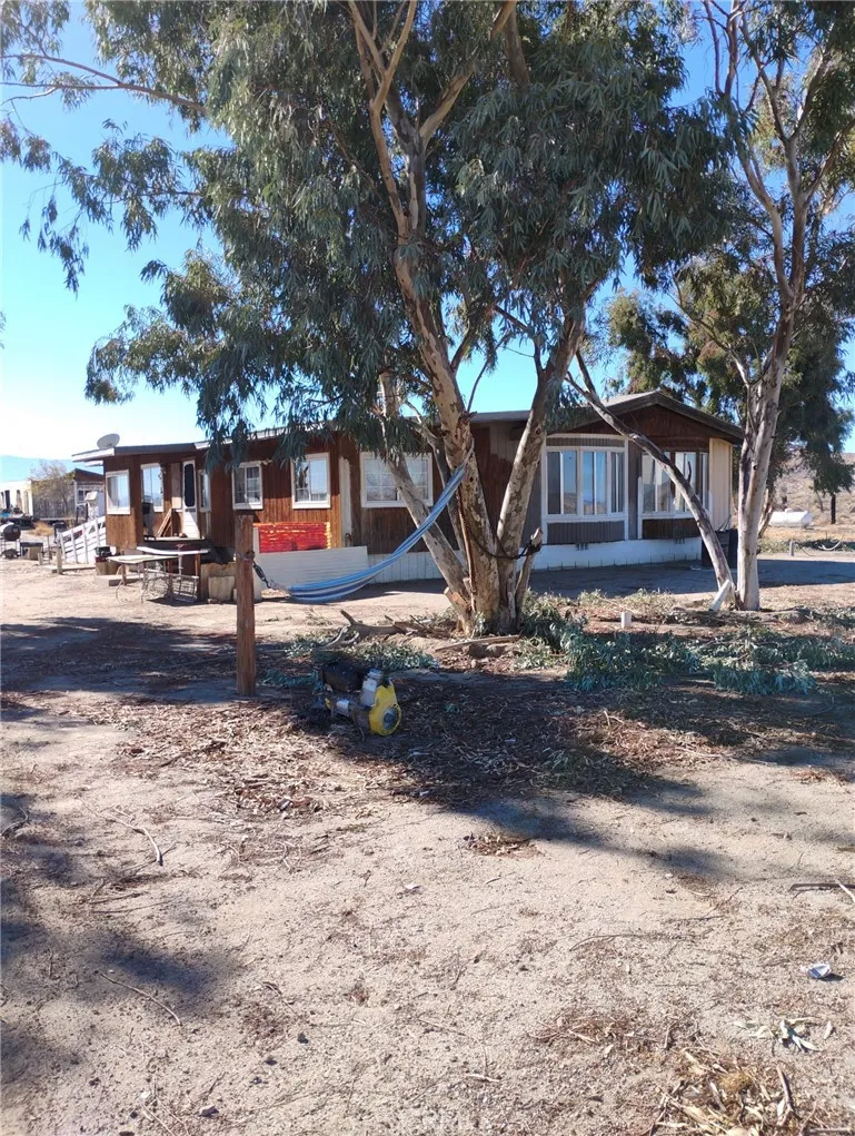 2551 Bella Vista Drive Adelanto, CA 92301