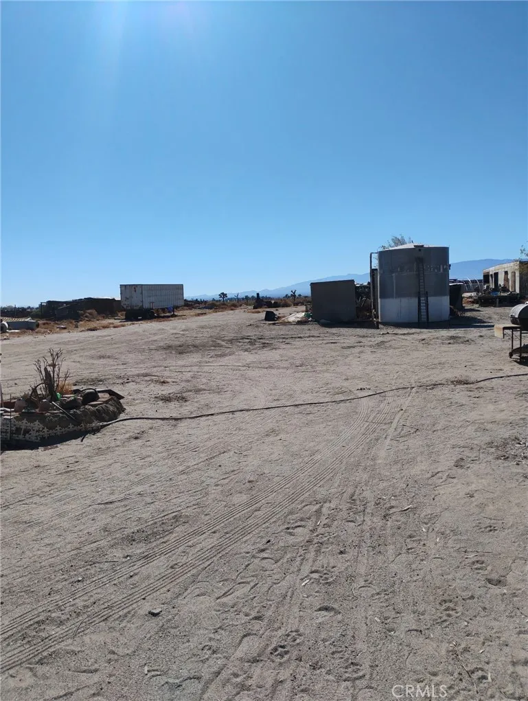 2551 Bella Vista Drive Adelanto, CA 92301