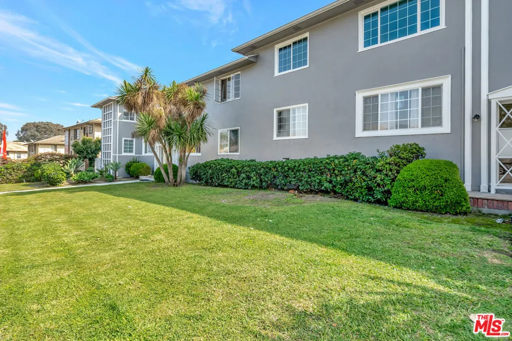 4034 Abourne Road #B Los Angeles, CA 90008
