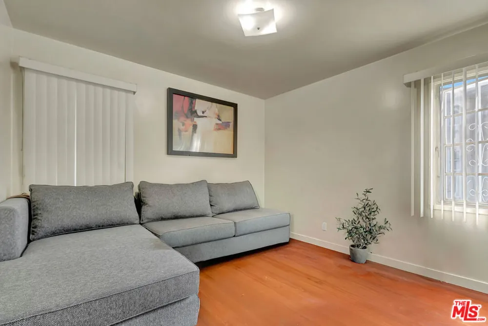 4034 Abourne Road #B Los Angeles, CA 90008