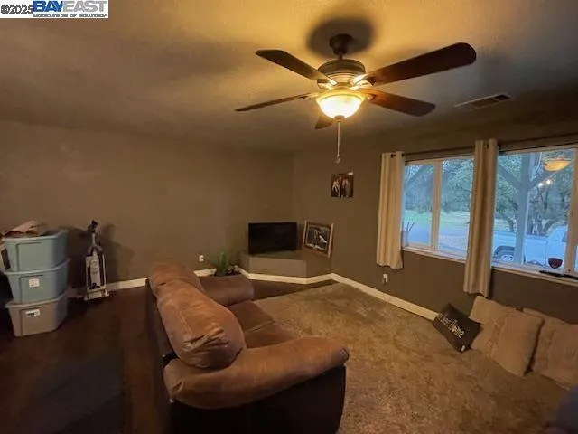 3710 Lakeview Dr Shingle Springs, CA 95682