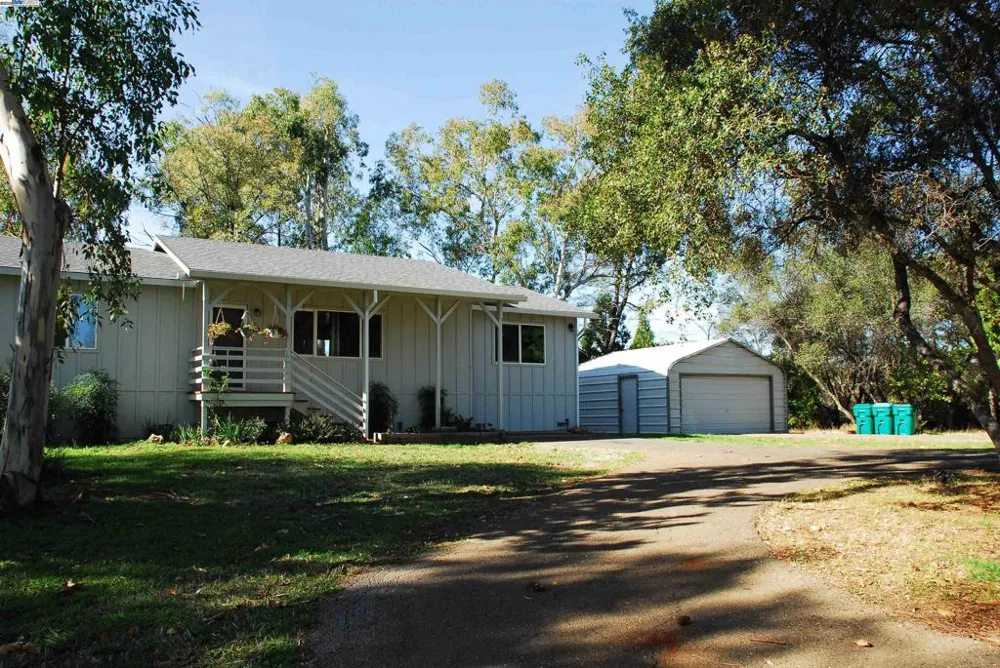 3710 Lakeview Dr Shingle Springs, CA 95682