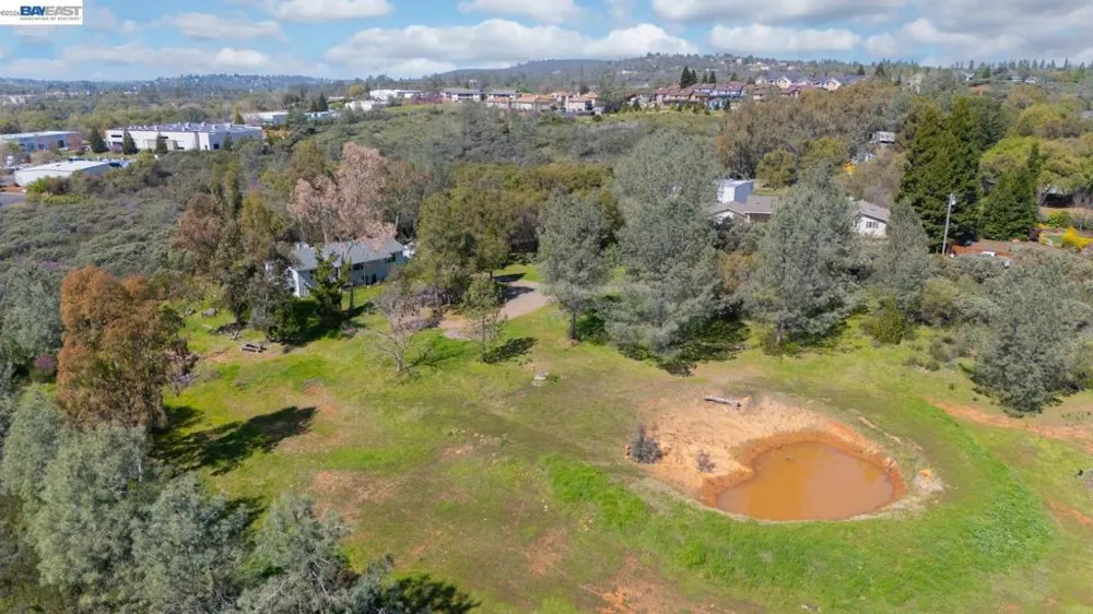 3710 Lakeview Dr Shingle Springs, CA 95682
