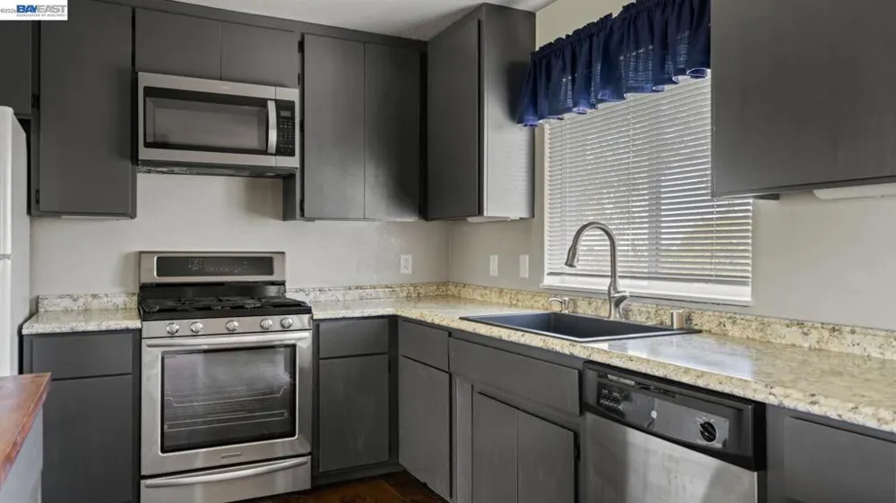 3710 Lakeview Dr Shingle Springs, CA 95682
