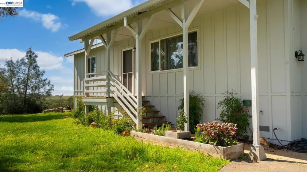3710 Lakeview Dr Shingle Springs, CA 95682