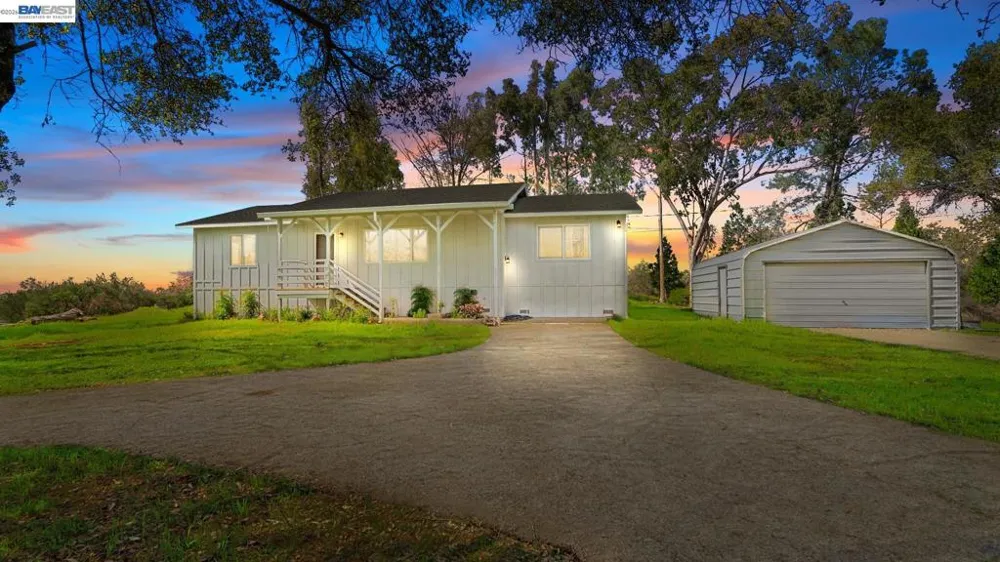 3710 Lakeview Dr Shingle Springs, CA 95682