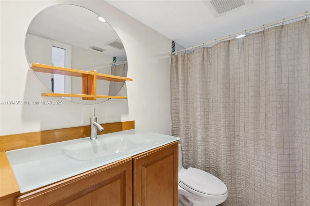 1160 Hillsboro Mile #901 Hillsboro Beach, FL 33062