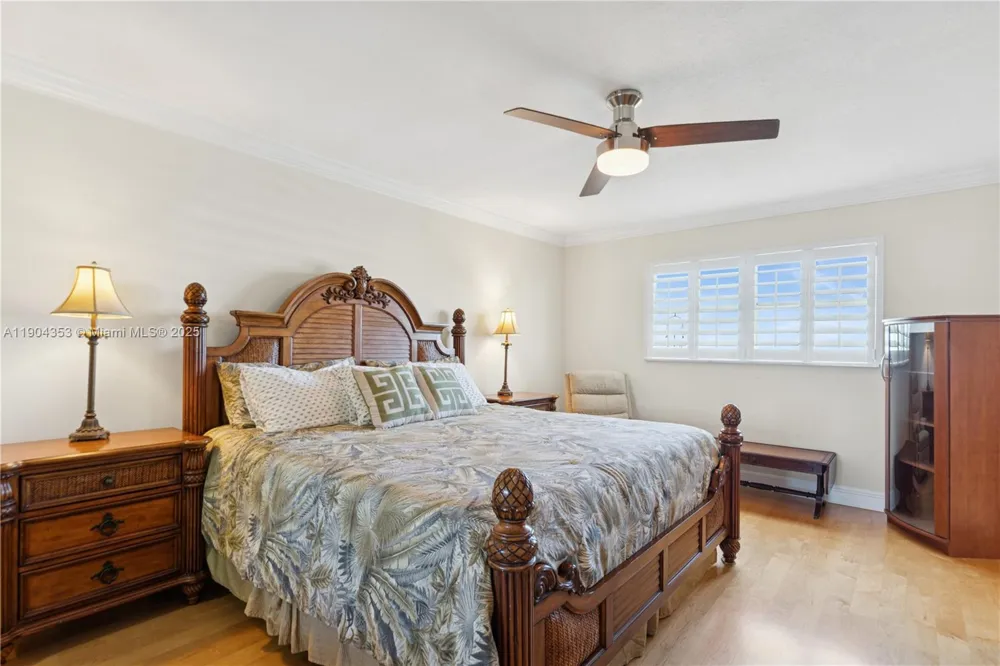 1160 Hillsboro Mile #901 Hillsboro Beach, FL 33062