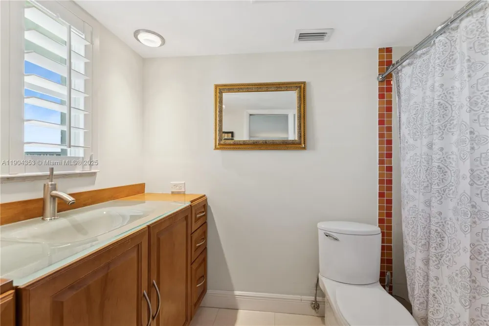 1160 Hillsboro Mile #901 Hillsboro Beach, FL 33062