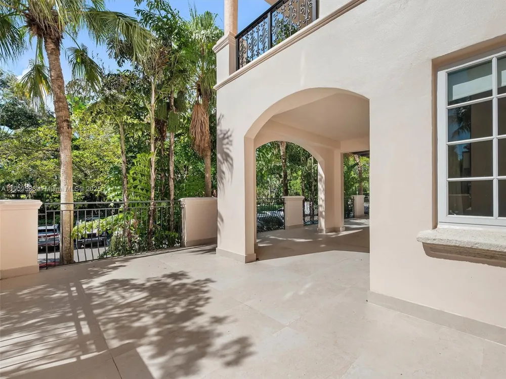 19116 Fisher Island Dr #19116 Miami Beach, FL 33109