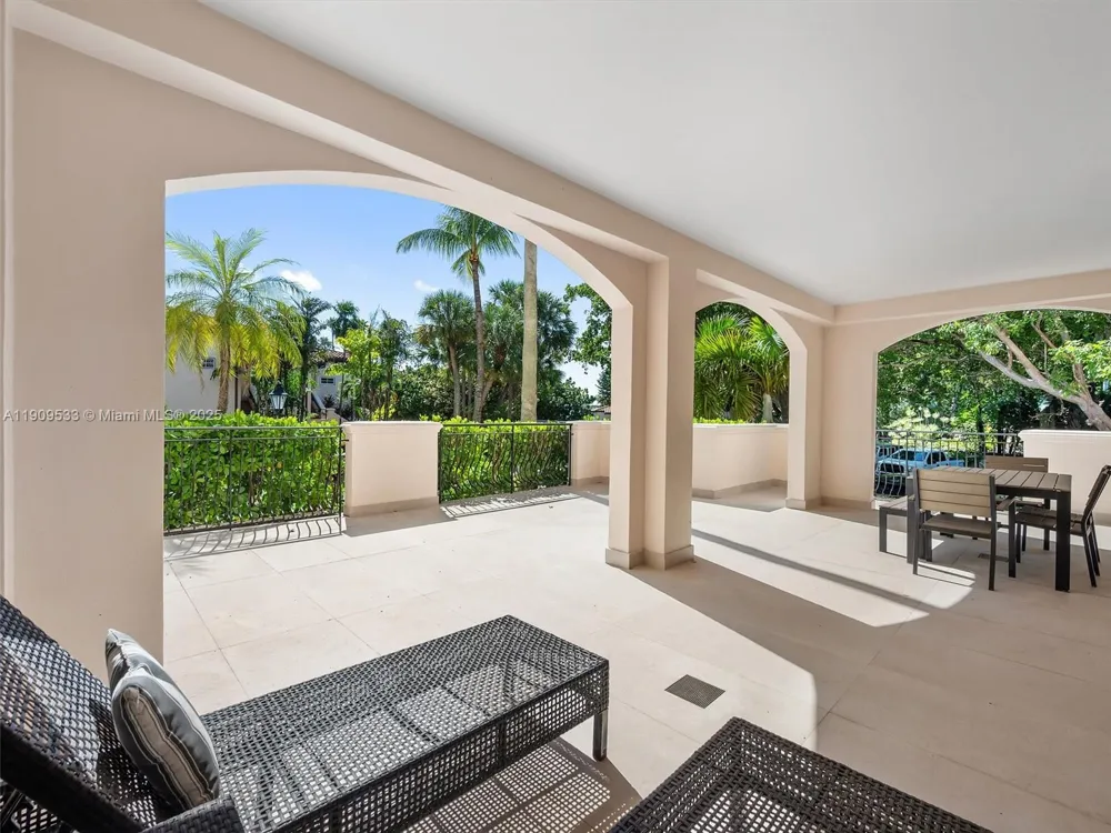 19116 Fisher Island Dr #19116 Miami Beach, FL 33109