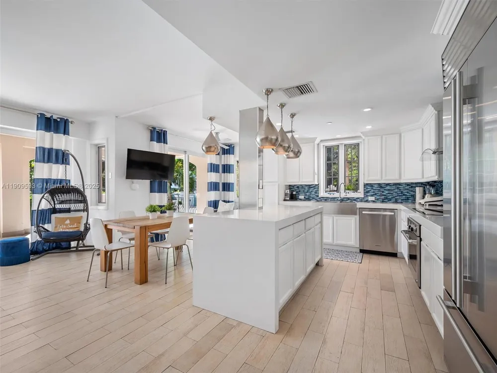 19116 Fisher Island Dr #19116 Miami Beach, FL 33109