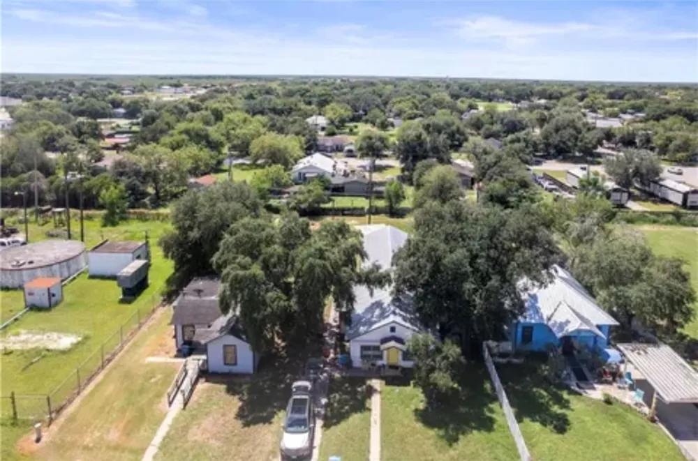 229 SW 1st St Premont, TX 78375
