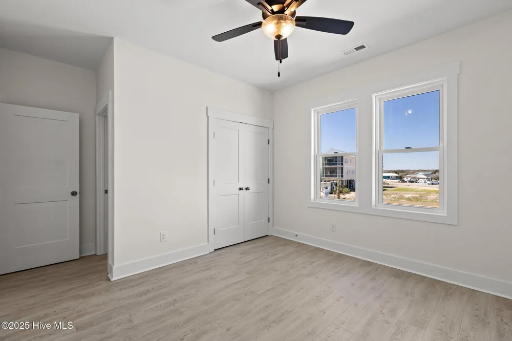 122 Shell Road Surf City, NC 28445