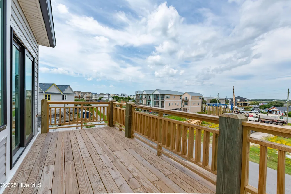 122 Shell Road Surf City, NC 28445