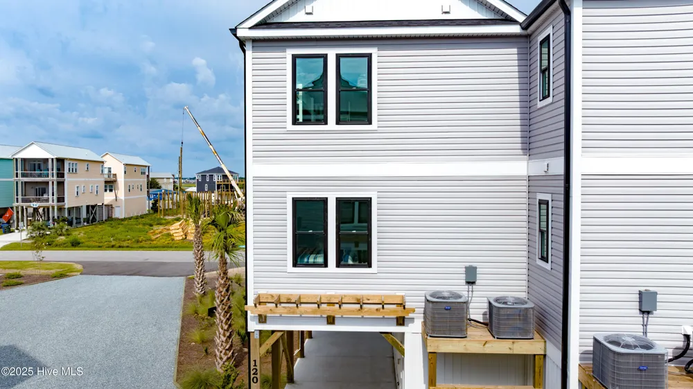 122 Shell Road Surf City, NC 28445