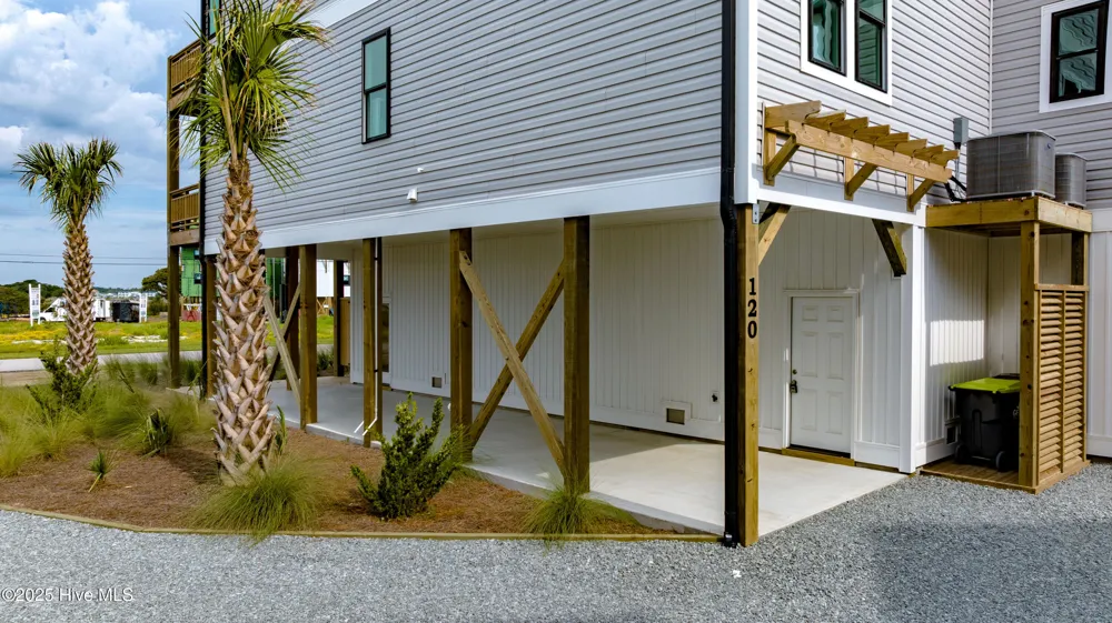 122 Shell Road Surf City, NC 28445