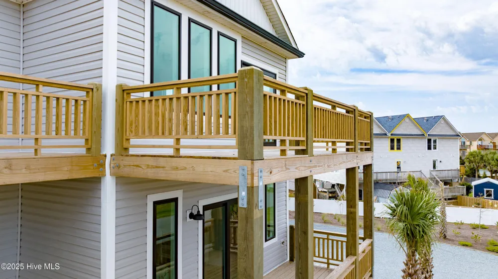 122 Shell Road Surf City, NC 28445