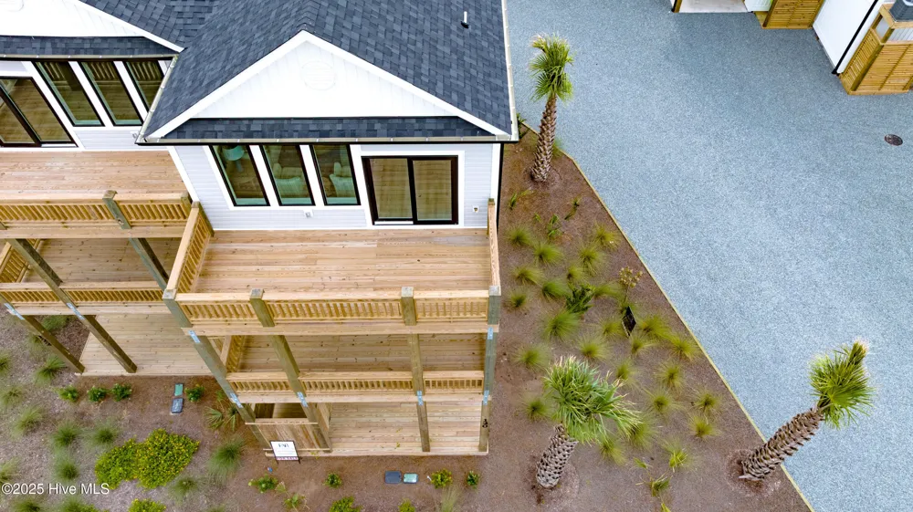 122 Shell Road Surf City, NC 28445