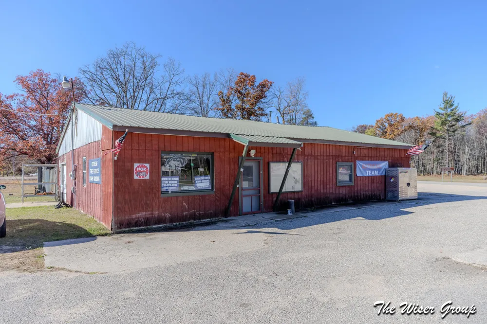 2072 W 15 Mile Road Bitely, MI 49309