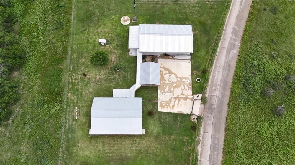 891 Hopkinsville Rd Cuero, TX 77954