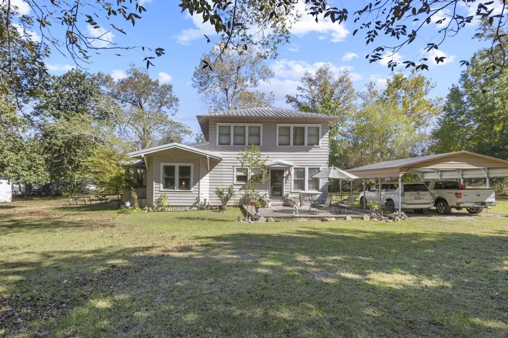 105 Mann Street Colmesneil, TX 75938