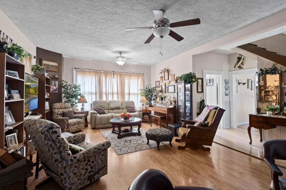 105 Mann Street Colmesneil, TX 75938