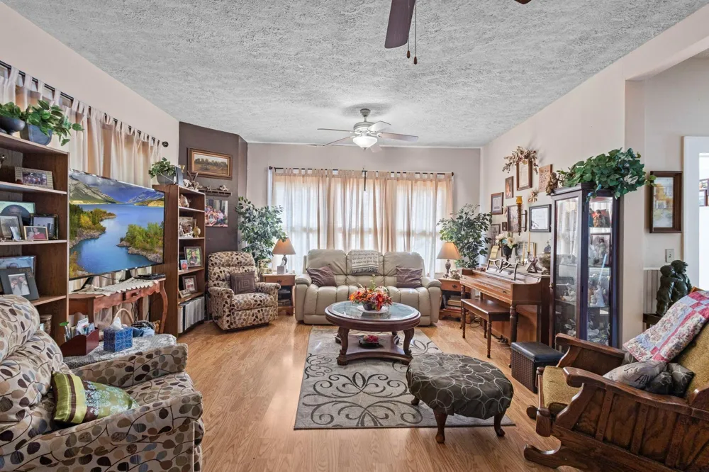 105 Mann Street Colmesneil, TX 75938