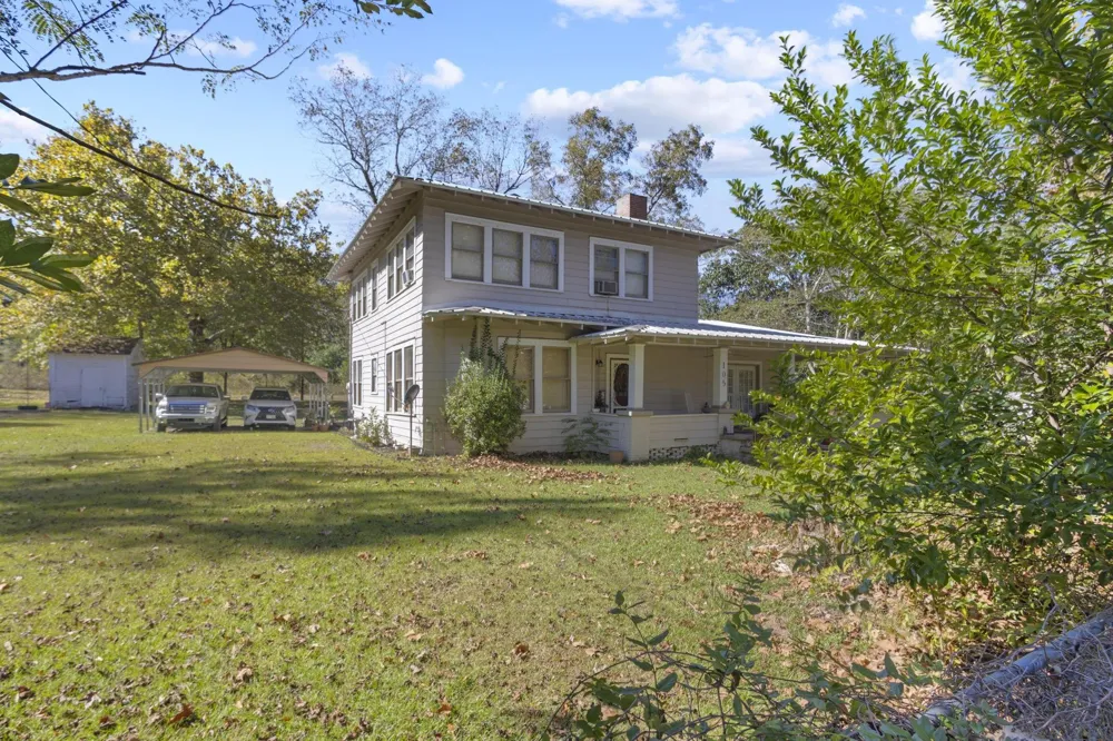 105 Mann Street Colmesneil, TX 75938