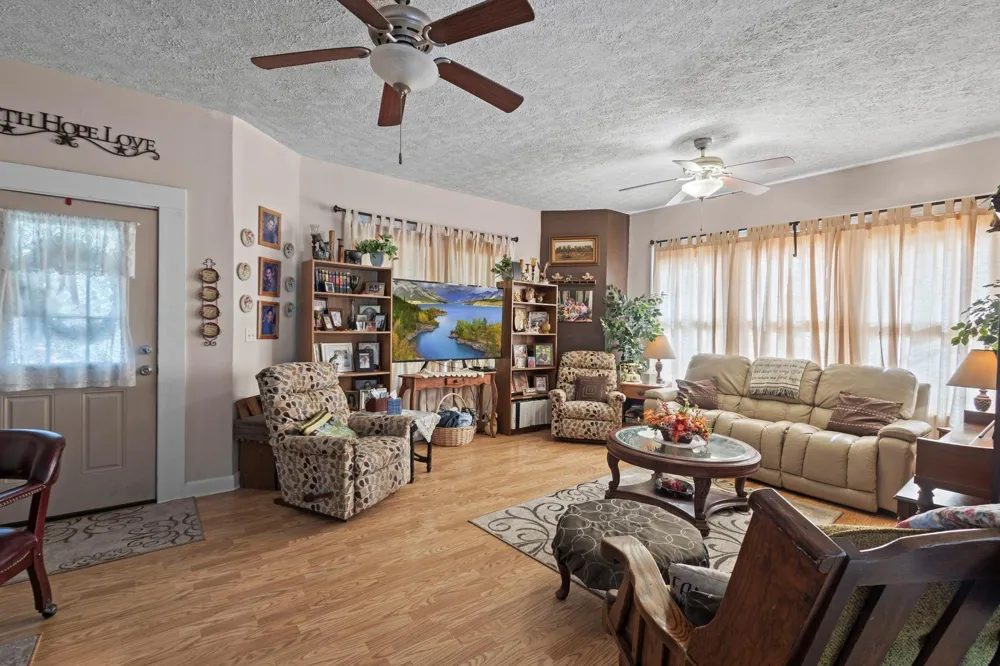 105 Mann Street Colmesneil, TX 75938
