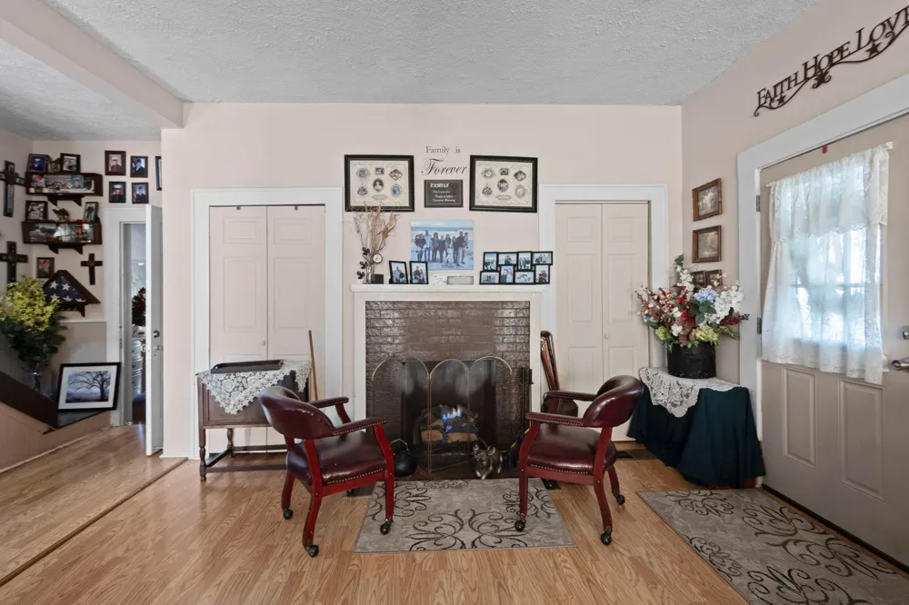 105 Mann Street Colmesneil, TX 75938