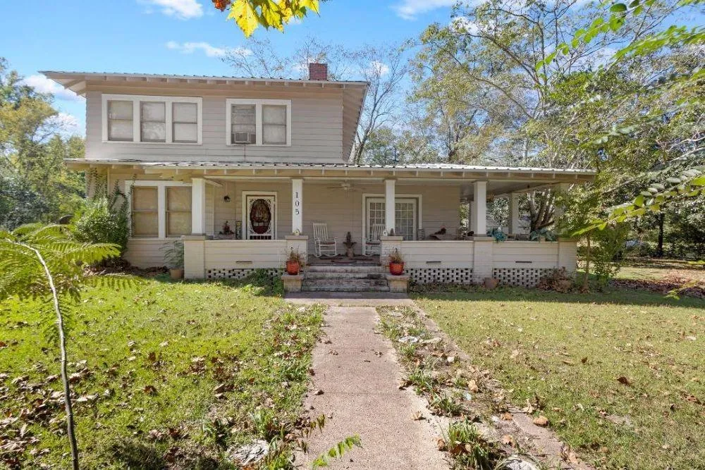 105 Mann Street Colmesneil, TX 75938