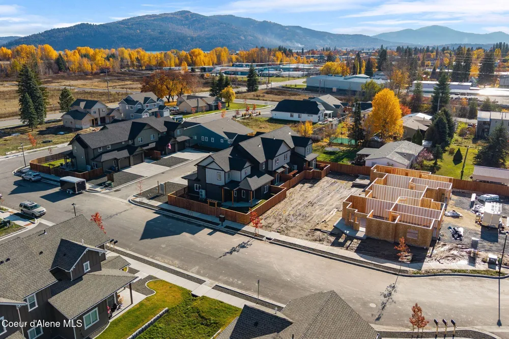 1683 Onyx Court Sandpoint, ID 83864