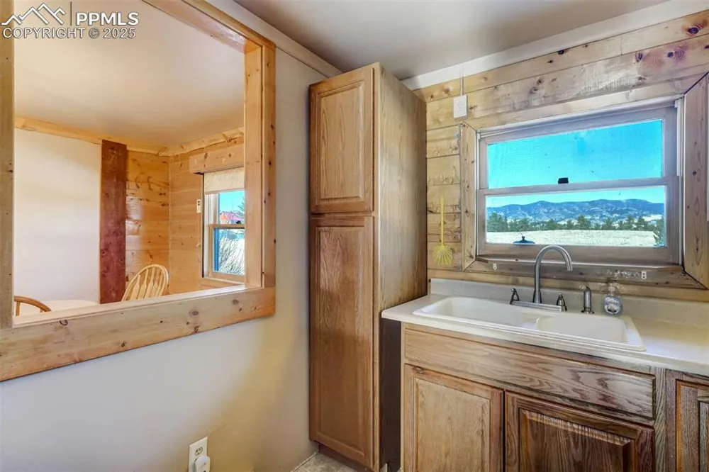 994 Deer Lane Guffey, CO 80820