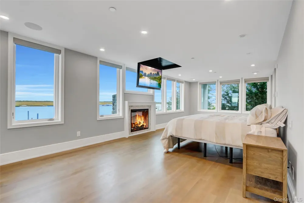 44 Bayside Drive Point Lookout, NY 11569