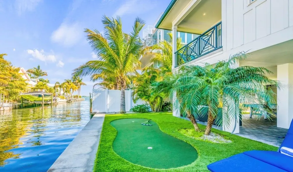 401 20TH PLACE Bradenton Beach, FL 34217