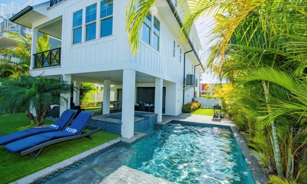 401 20TH PLACE Bradenton Beach, FL 34217