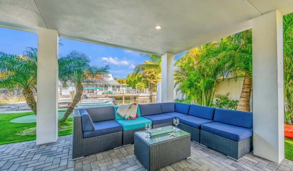 401 20TH PLACE Bradenton Beach, FL 34217