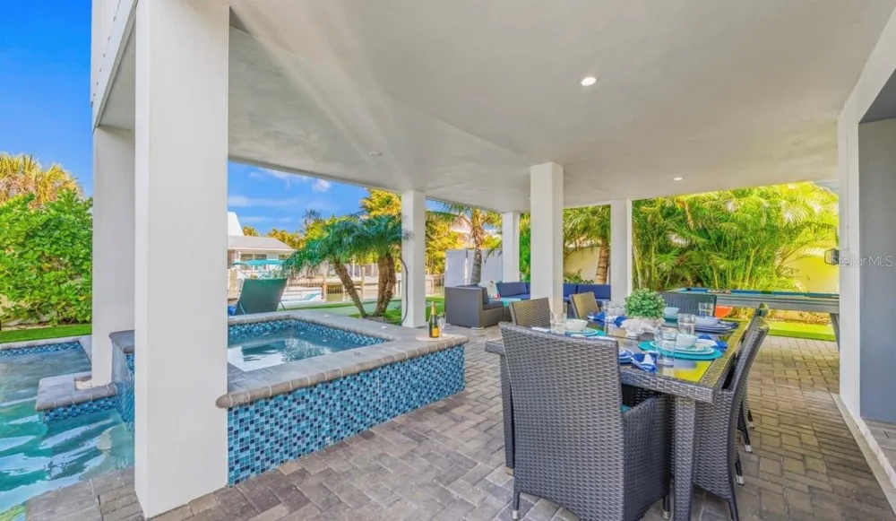 401 20TH PLACE Bradenton Beach, FL 34217