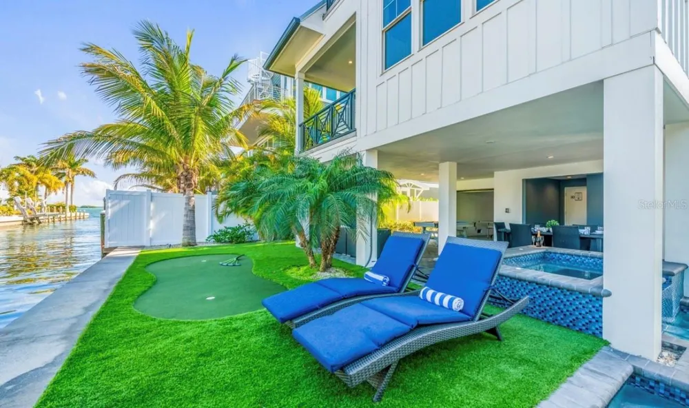 401 20TH PLACE Bradenton Beach, FL 34217