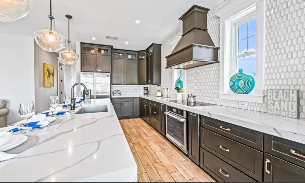 401 20TH PLACE Bradenton Beach, FL 34217