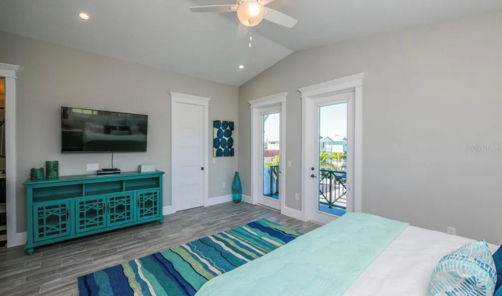 401 20TH PLACE Bradenton Beach, FL 34217