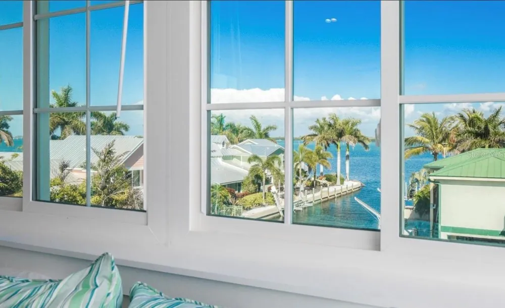 401 20TH PLACE Bradenton Beach, FL 34217