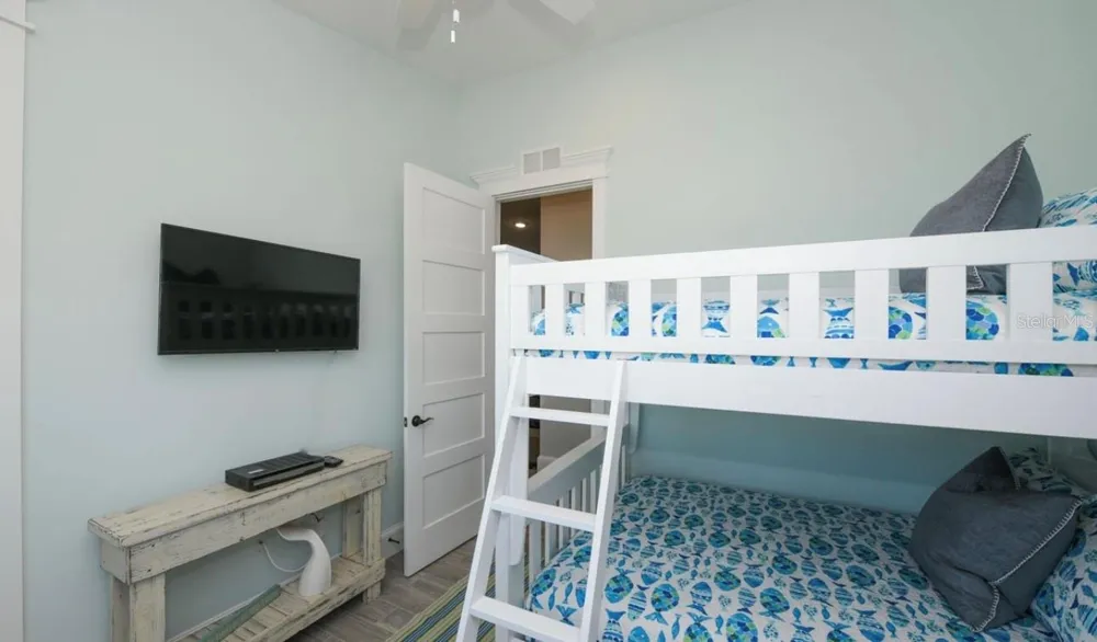 401 20TH PLACE Bradenton Beach, FL 34217