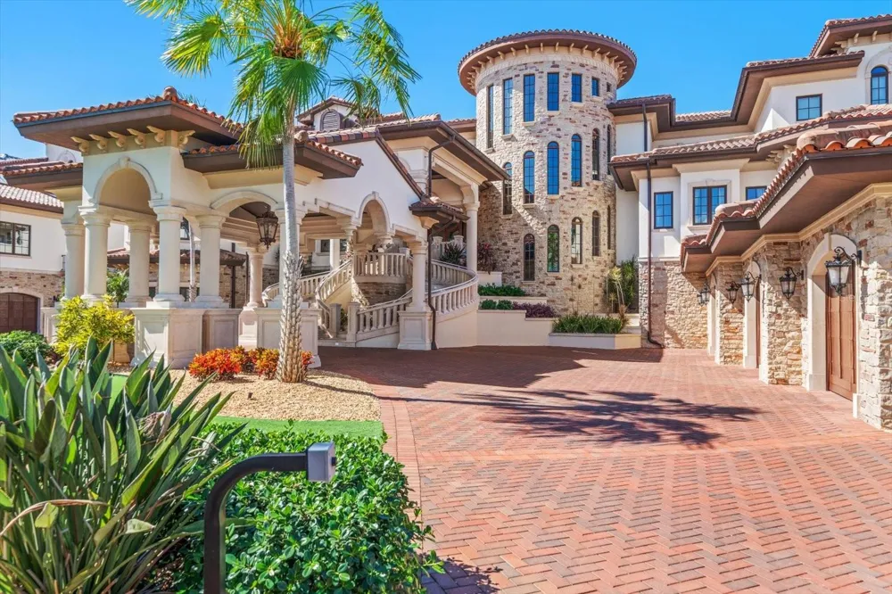 1700 GULF BOULEVARD Belleair Beach, FL 33786