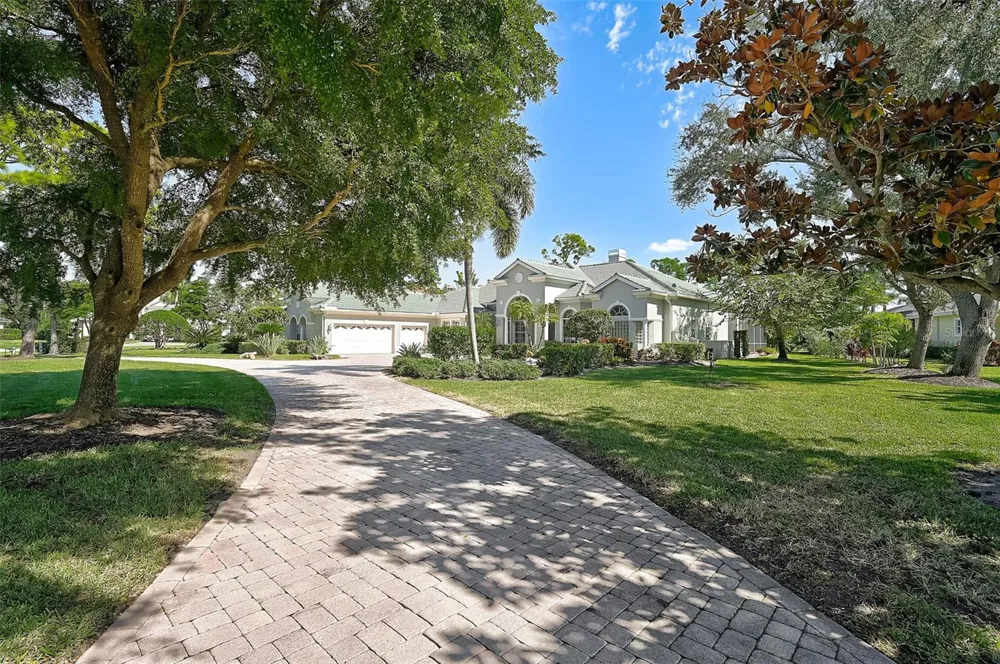 538 DOVE POINTE DRIVE Osprey, FL 34229