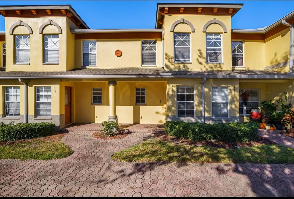 3869 ISLAND WAY St Petersburg, FL 33705