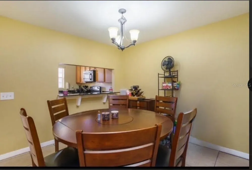3869 ISLAND WAY St Petersburg, FL 33705