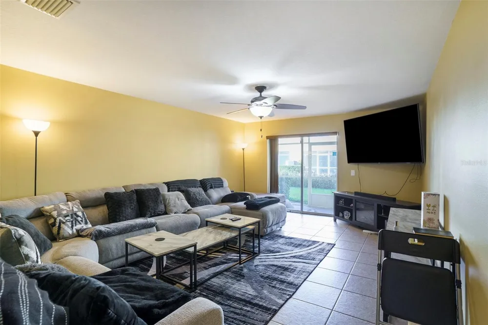 3869 ISLAND WAY St Petersburg, FL 33705